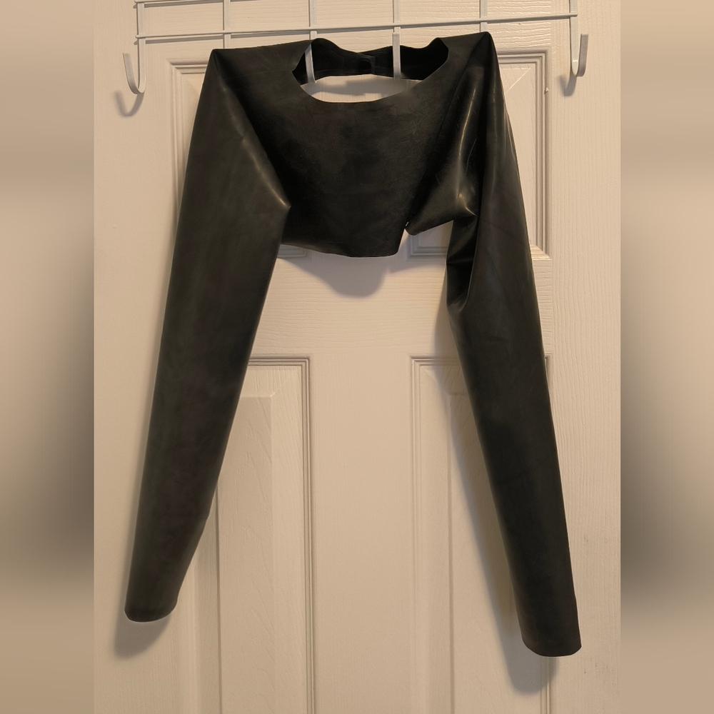 Miaou latex bolero / sleeves - Picture 3 of 3